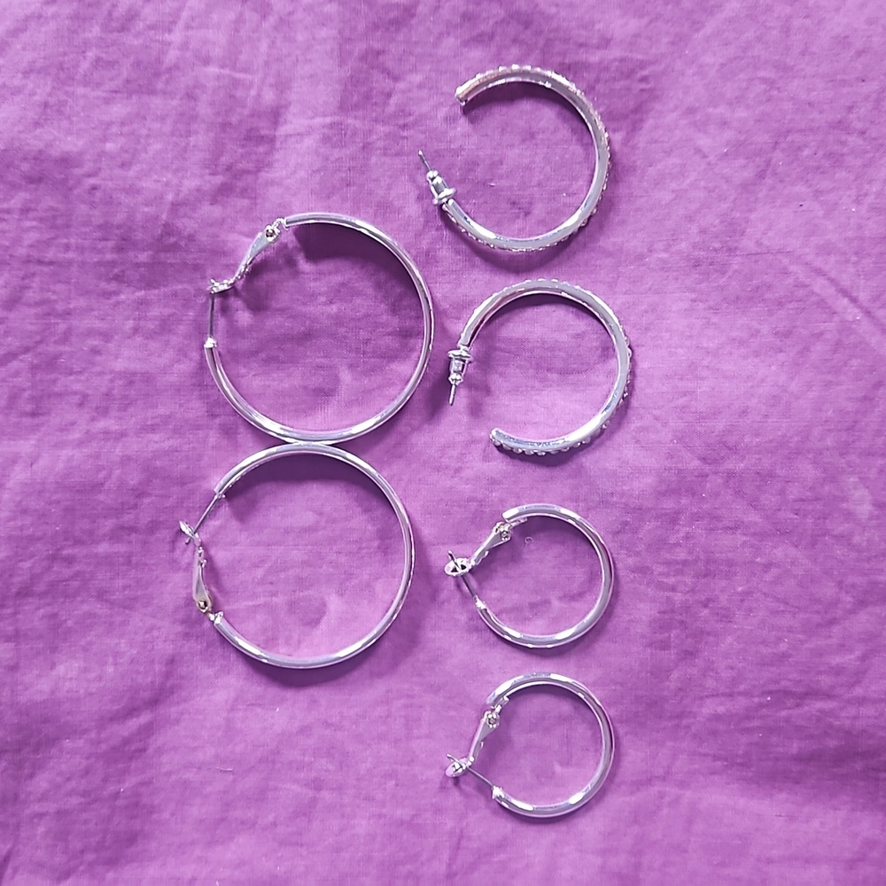 Avon Silvertone Everyday Hoop Trio Set (3 pairs, 1" - 1.5" diameter)